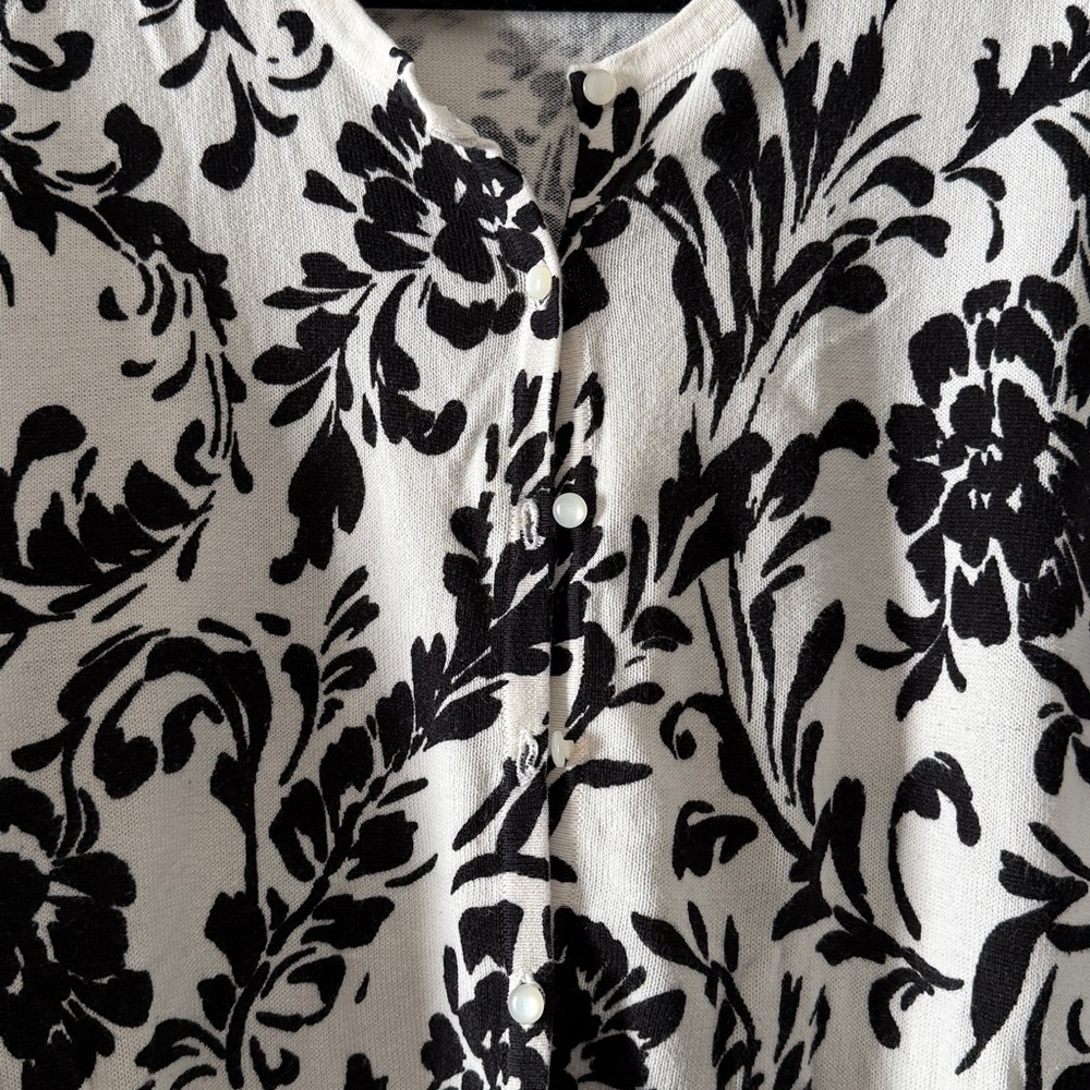 Button down cardigan - Picture 4 of 5